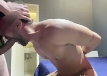 Putaria gay brasileira destruindo um cuzinho guloso